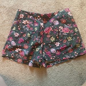 loft NWT floral shorts
